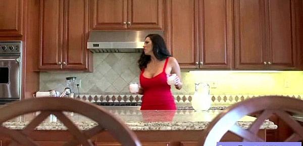  Hardcore Sex Action With Big Tits Mommy (veronica rayne) mov-30